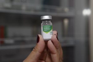 Guarujá inicia vacinação contra gripe para 18+