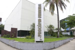 Aulas de teatro gratuitas em Guarujá