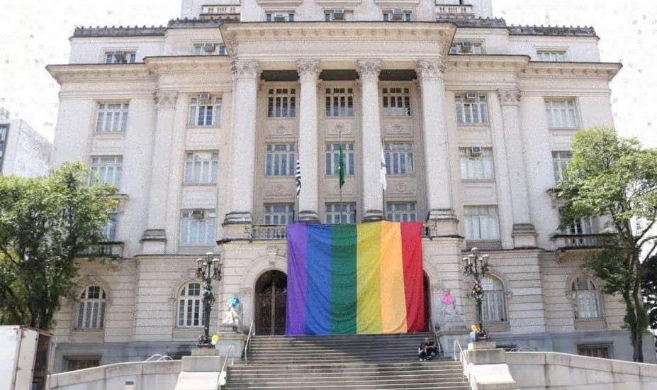O Dia Internacional do Orgulho LGBT+, celebrado em 28 de junho, terá roda de conversa e anúncio de nova política pública em Santos.