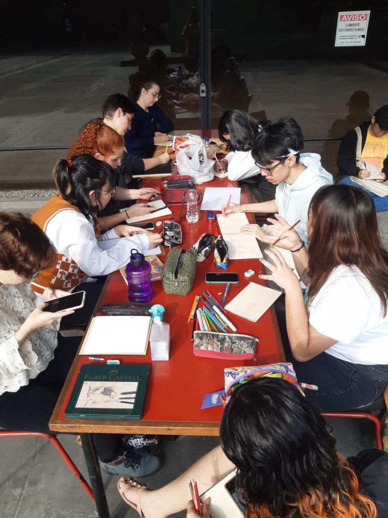 Encontro de desenhistas na Gibiteca de Santos
