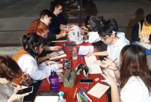 Encontro de desenhistas na Gibiteca de Santos