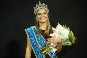Miss Bertioga recebe faixa para concorrer ao Miss São Paulo