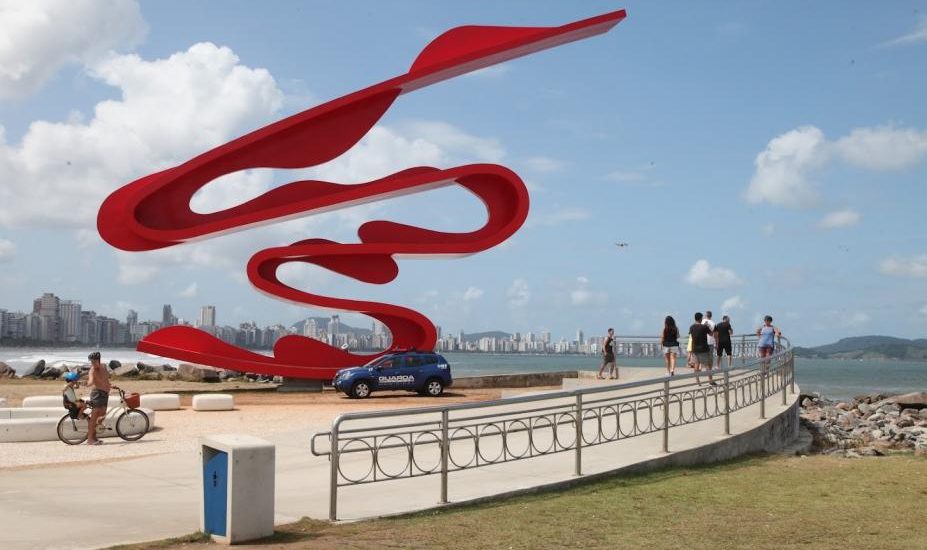 Mais de 2,8 milhões de turistas são esperados durante o verão em Santos