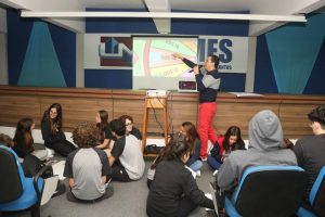 Estudantes de Santos apresentam sugestões para palafitas