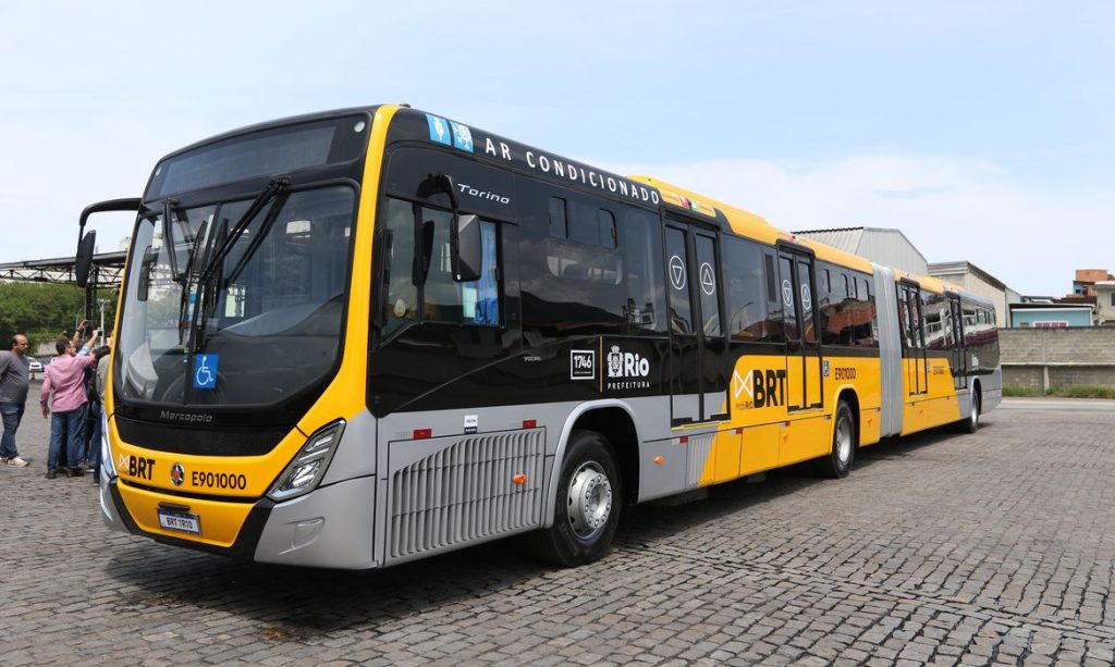 Programa para carros populares vai priorizar ônibus e caminhões