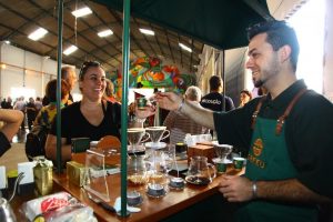 ‘Praças’ do Santos Café vão oferecer 100 mil copos para degustação da bebida