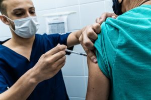 Bertioga prorroga campanha de vacinação contra gripe