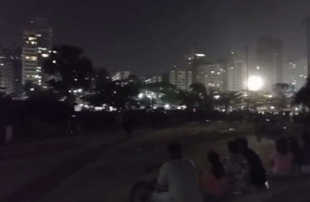 Apagão no Quebra-mar em Santos assusta frequentadores