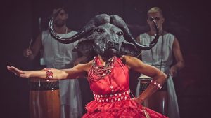 Companhia de Teatro Heliópolis se apresenta em Santos