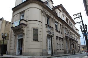 Associação Comercial de Santos promove evento sobre câmbio e comércio entre Brasil e China