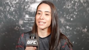 De Guarujá, Bruna Brasil disputa UFC em Londres