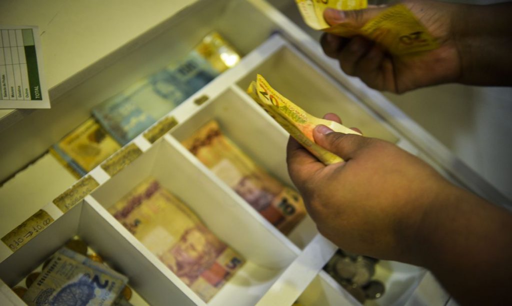 Consumidor pode renegociar dívidas na terceira fase do Desenrola