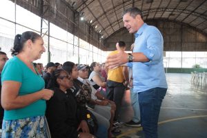 Mais de 500 famílias de Santos assinam contrato da casa própria