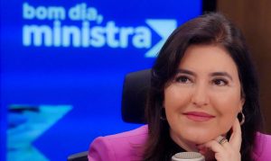 Ministra garante pagamento do piso da saúde e educação