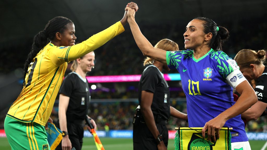 Brasil empata e dá adeus à Copa