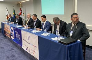 Lideranças apoiam hidrovia para transporte na Baixada Santista