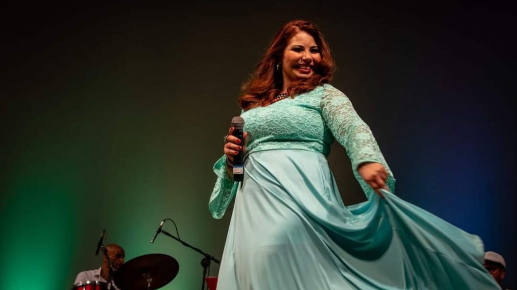 Chorinho no Aquário em Santos recebe Simone Ancelmo Trio
