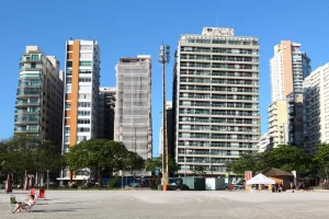 Existem cerca de 319 prédios tortos em Santos, aponta pesquisa