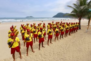 Guarujá abre 50 vagas para guarda-vidas temporários