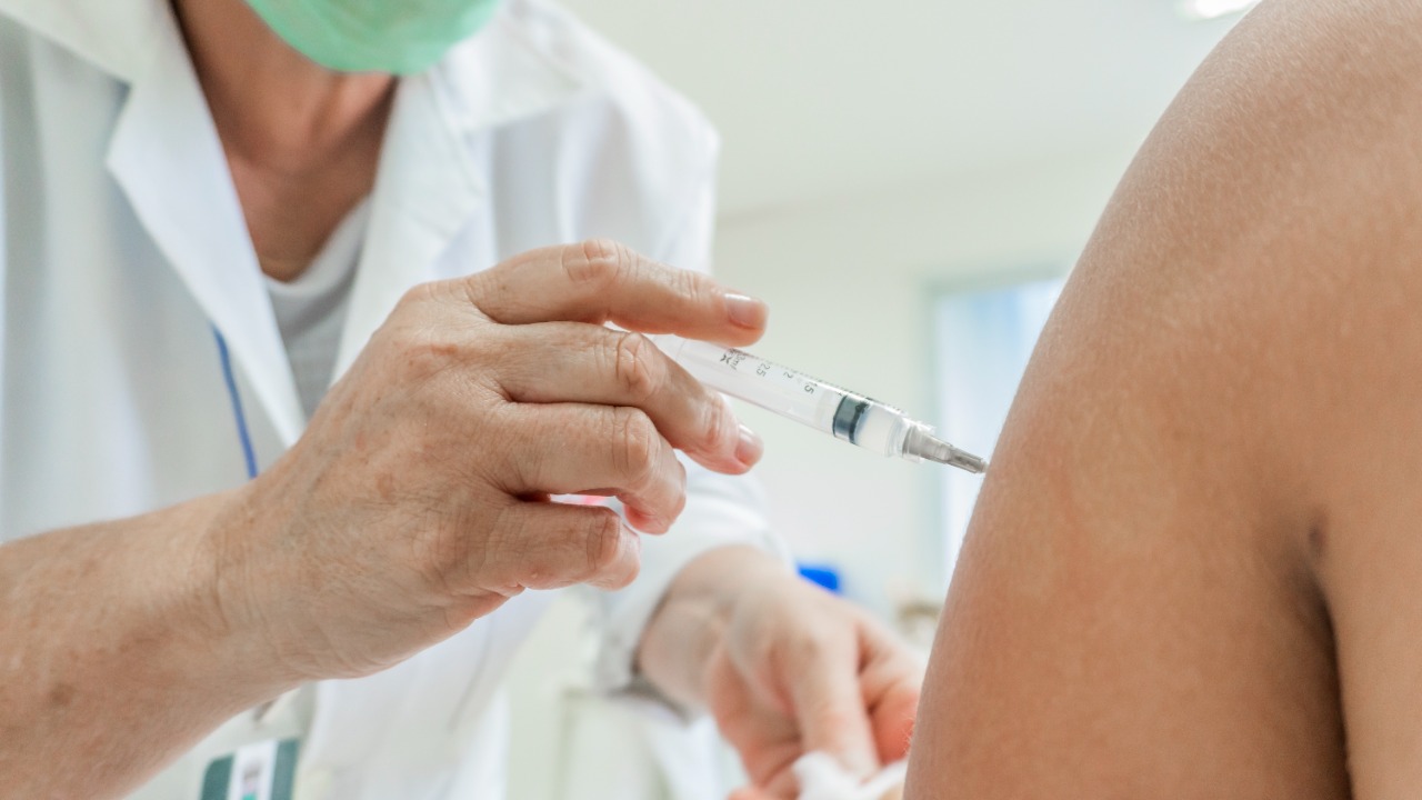 Inscrição de acamados para vacina contra a gripe termina hoje | Jornal da Orla