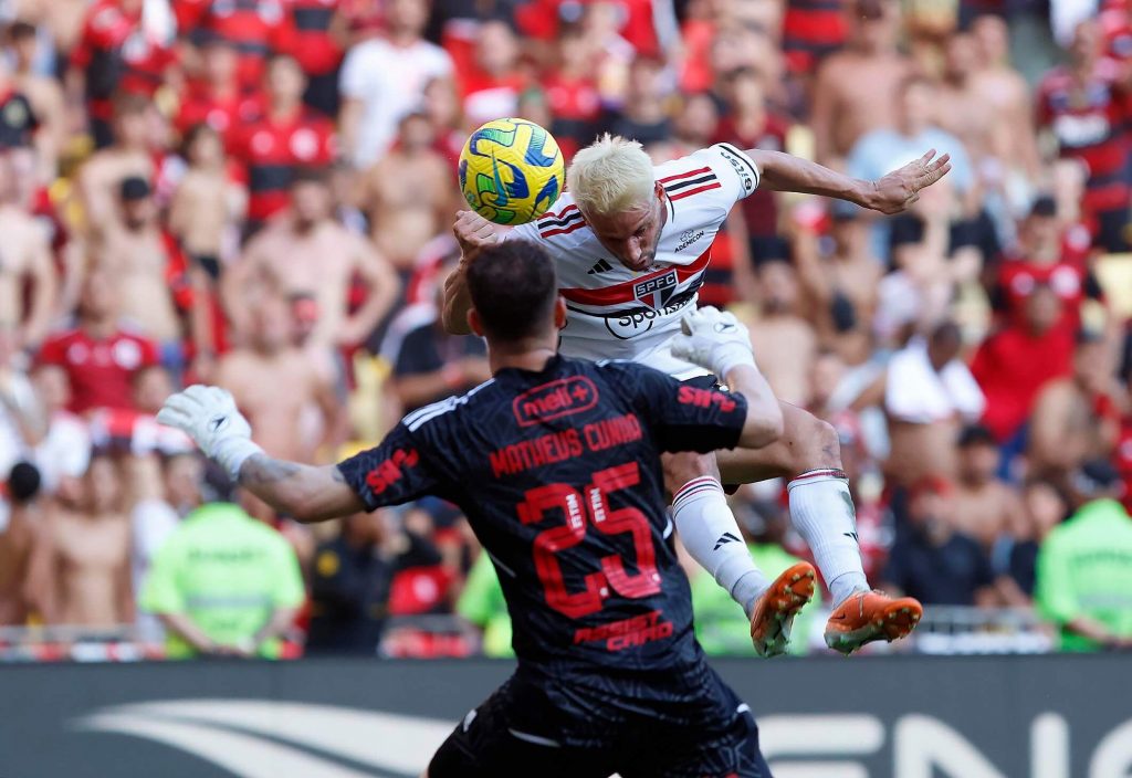 São Paulo vence Flamengo no Maracanã pela Copa do Brasil