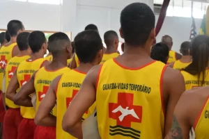 Abre processo seletivo de guarda-vidas em Bertioga