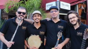 Grupo Pauliceia faz show no Chorinho no Aquário em Santos