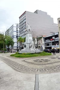 Santos fecha parceria com Portugal para acervo de Braz Cubas