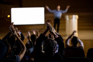 Abrem inscrições para palestras a empreendedores 50+ em Santos