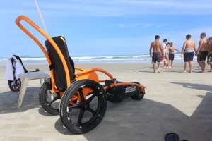 Câmara Municipal analisa programa de mais acessibilidade nas praias de Santos