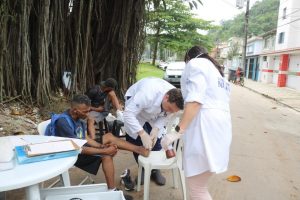 Ação junto ao VLT aborda 10 pessoas