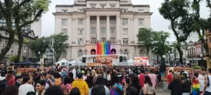 6ª Parada do Orgulho LGBT aconteceu esse domingo, em Santos