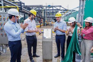 Ministro inaugura novo terminal e destaca geração de empregos