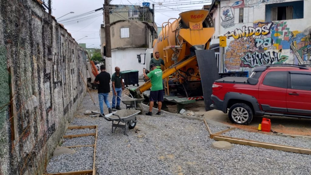 Começa a concretagem na Zona Noroeste de Santos