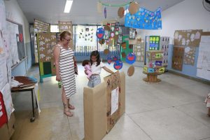 Creche de Guarujá faz festa temática aberta à comunidade