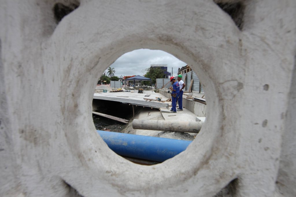 Avançam as obras de pontilhão na Vila Nova