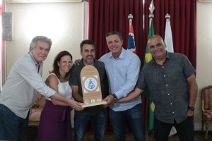 Santos é homenageada pela Confederação Brasileira de Skate