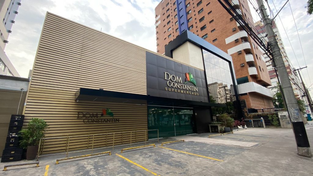 Dom Constantin Supermercado completa 7 anos  com ampliação de espaço e serviços