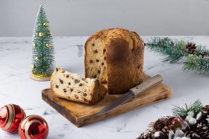 Aula de panetones atende moradores de PG