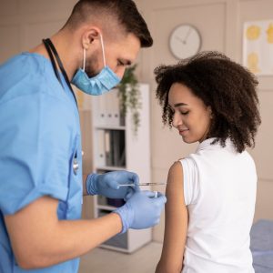 Centro de Cadastramento Social recebe Campanha de Multivacinação