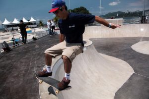 Atletas da seleção brasileira estreiam skatepark do Novo Quebra-Mar