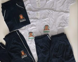 Uniformes da rede municipal começam a ser entregues