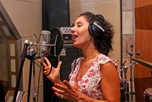 Viva + Música: Gi Razuk e convidados são atrações na Concha Acústica