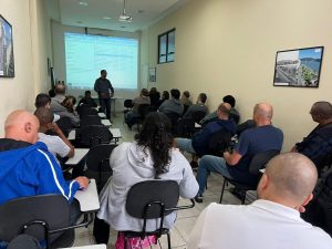CET-Santos oferece curso gratuito para motoristas