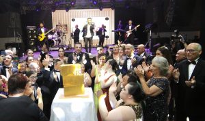 Baile Oficial de Santos tem renda revertida para a Casa da Santisticidade