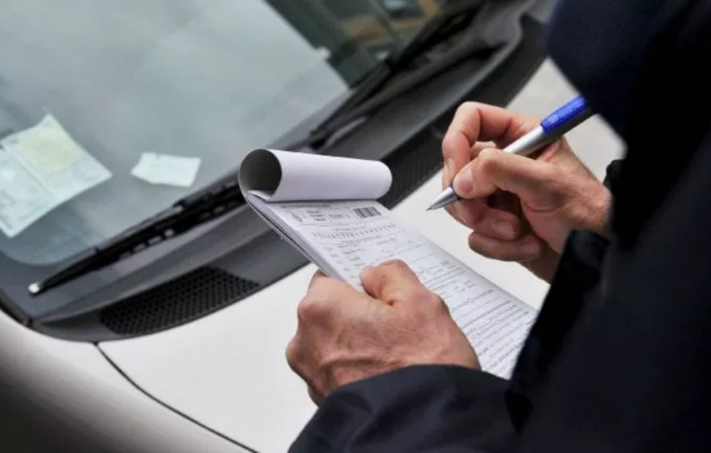 Saiba como regularizar os documentos do veículo