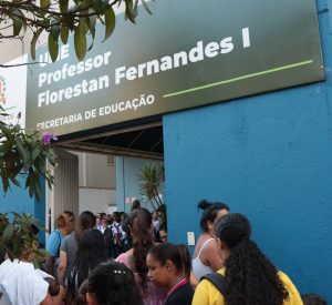 Santos inaugura nova escola de período integral