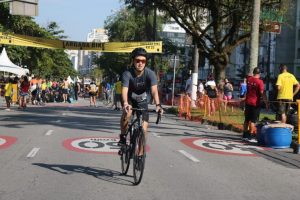 Prova de Triatlo muda trânsito da Anchieta