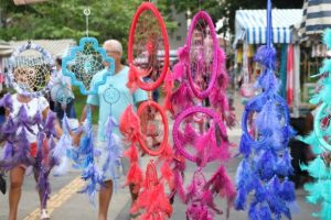 Verão Criativo leva feiras de artesanato pelas ruas de Santos