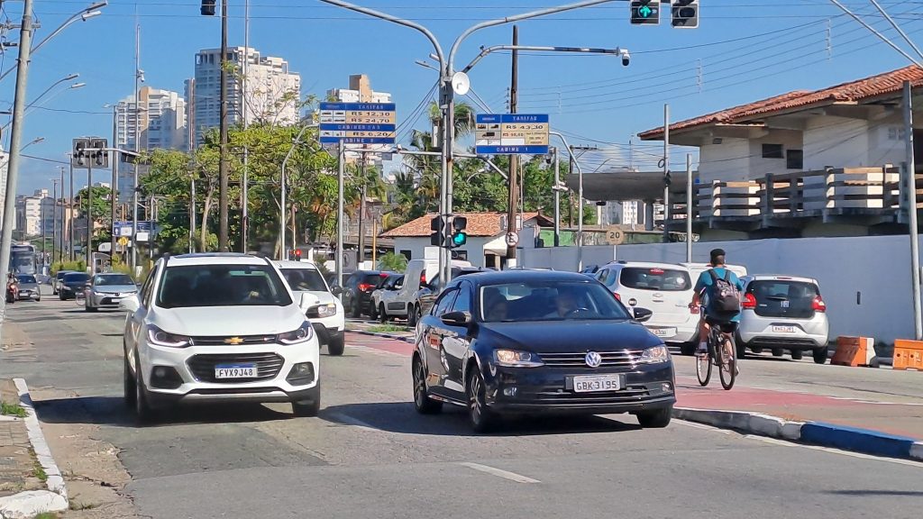 Transferir veículo para Guarujá garante restituição parcial do IPVA